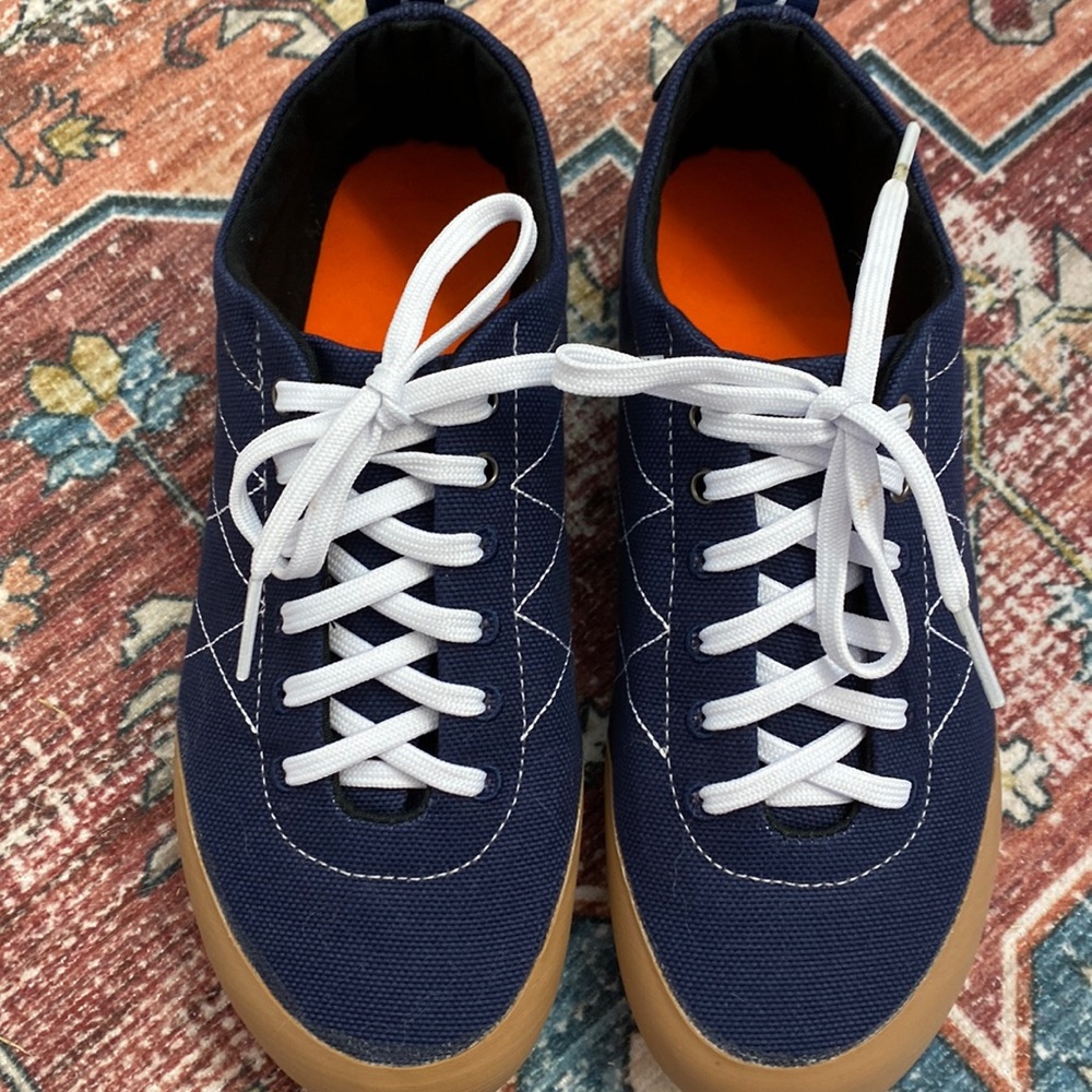 Evolv Trax climbing shoes size 8.5